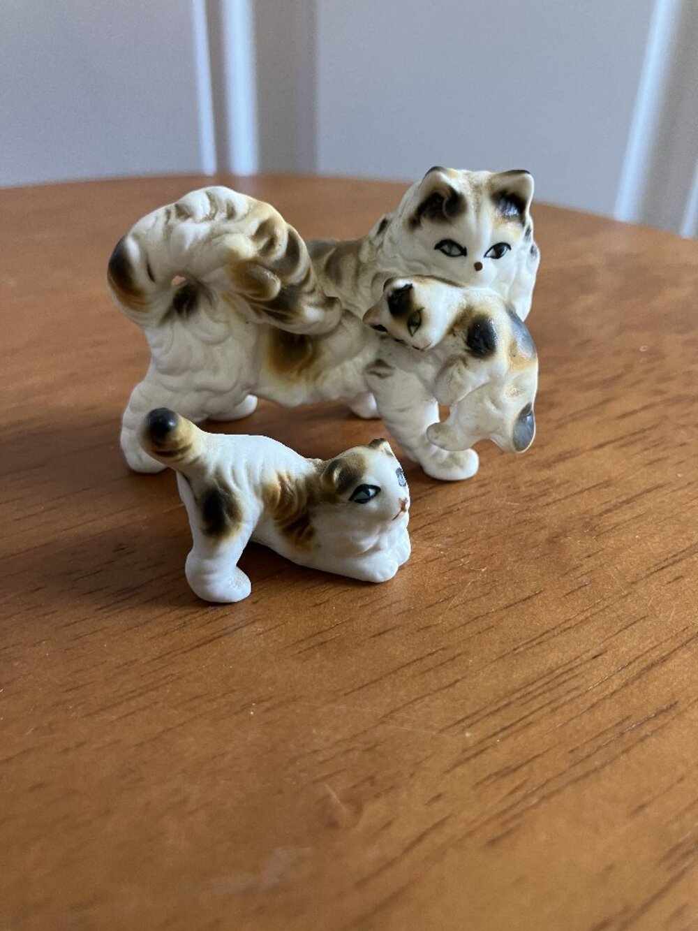Vintage Porcelain Momma Cat with Baby Kittens